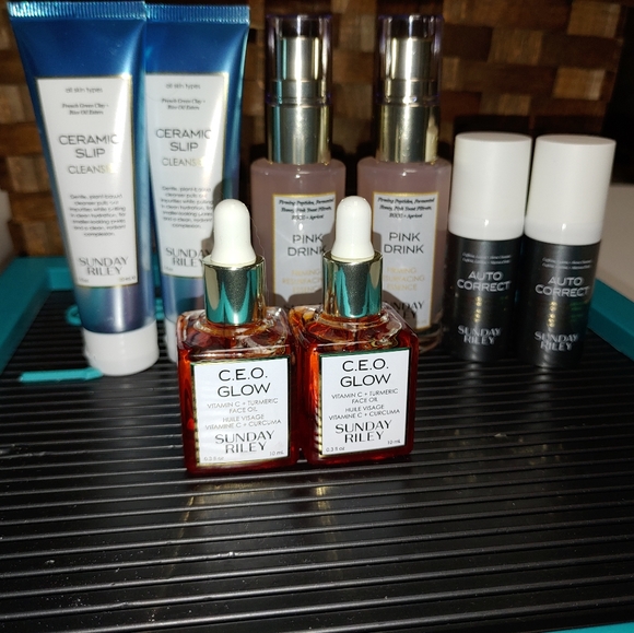 Sunday Riley Ceramic Slip Cleanser travel size...price for 1 - Picture 2 of 2